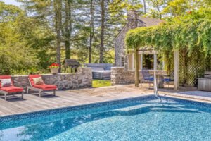 Private vacation rental with heated pool near NYC